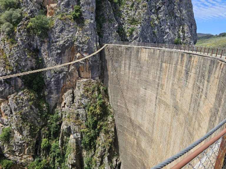 Presa de Los Caballeros